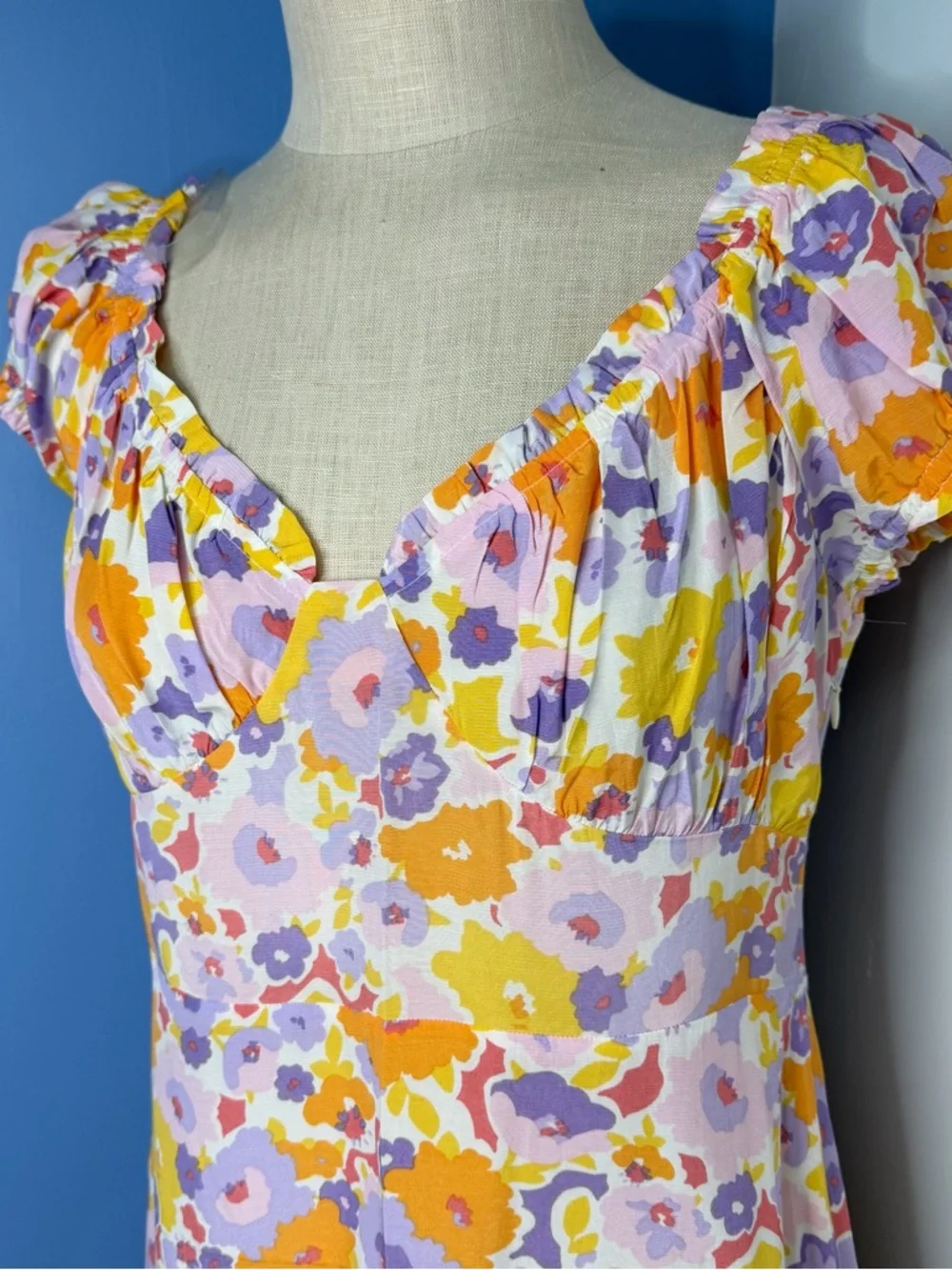 Altar’d State Pastel Floral Midi Dress in Yellow & Lavender Sweetheart Bodice L - Picture 6 of 6
